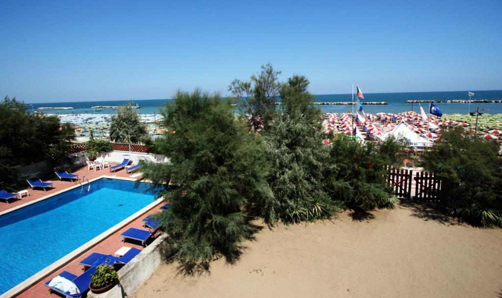Hotel Villa Furia Bellaria-Igea Marina Extérieur photo